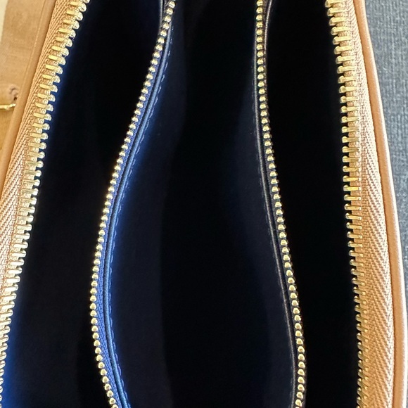 *****SOLD*******Louis Vuitton Coussin PM - Picture 5 of 8